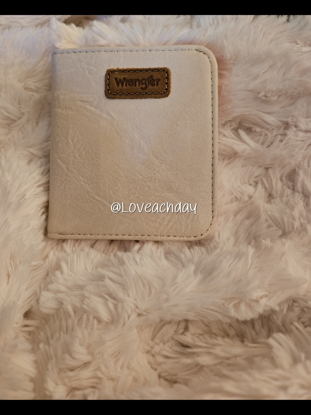 Wrangler✨️Cream & Orange Women's Bifold Wallet